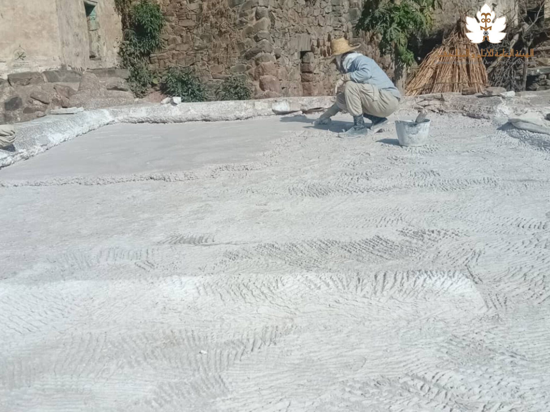 بدء أعمال ترميم جامع الصنوين الأثري بمديرية بني العوام - صورة إضافية 1